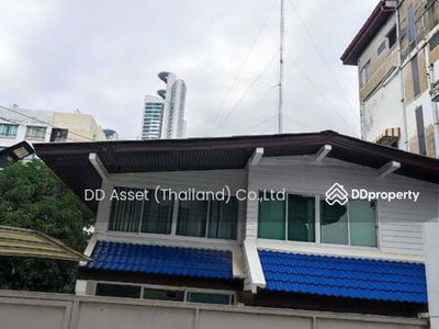 Asoke Sukhumvit 22, Bangkok, Thailand Asoke Sukhumvit 22, Bangkok, Thailand