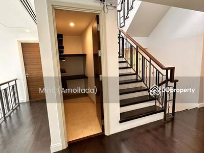 Watermark Chaophraya, Bangkok, Thailand Watermark Chaophraya, Bangkok, Thailand