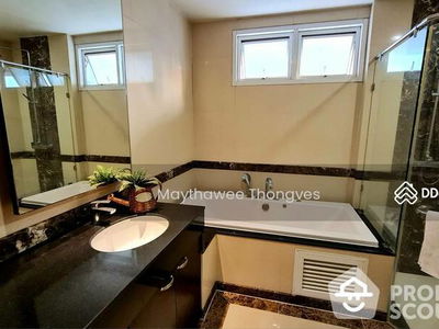 Piyathip Place, Bangkok, Thailand Piyathip Place, Bangkok, Thailand