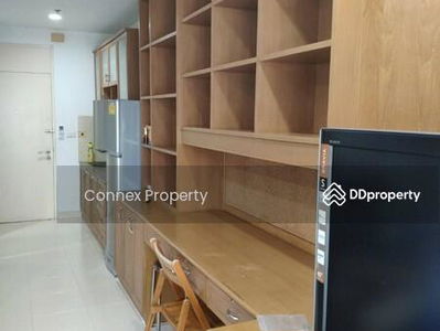 Silom Grand Terrace, Bangkok, Thailand Silom Grand Terrace, Bangkok, Thailand