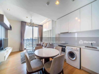 EQUINOX Paholyothin-Viphavadee, Bangkok, Thailand EQUINOX Paholyothin-Viphavadee, Bangkok, Thailand