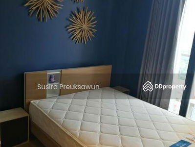 Park Origin Phrom Phong, Bangkok, Thailand Park Origin Phrom Phong, Bangkok, Thailand