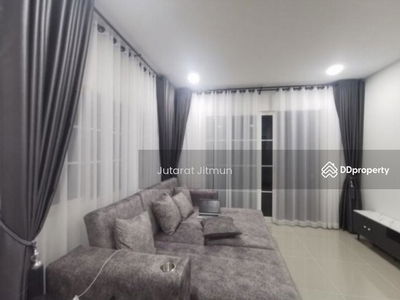 Golden Neo Bangna-Suan Luang, Bangkok, Thailand Golden Neo Bangna-Suan Luang, Bangkok, Thailand