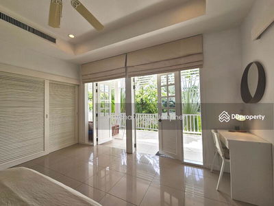 Ocean Breeze, Phuket, Thailand Ocean Breeze, Phuket, Thailand