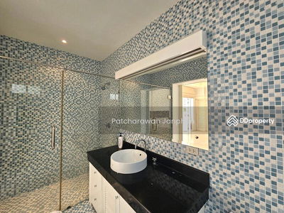 Ocean Breeze, Phuket, Thailand Ocean Breeze, Phuket, Thailand