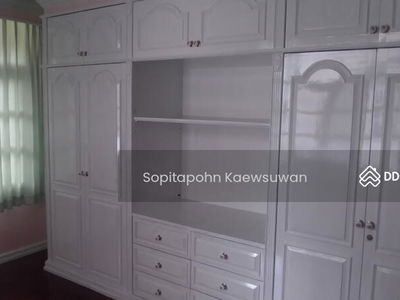 10310, Bangkok, Thailand 10310, Bangkok, Thailand