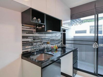 Bangkok Feliz Sathorn-Taksin, Bangkok, Thailand Bangkok Feliz Sathorn-Taksin, Bangkok, Thailand