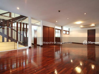 10110, Bangkok, Thailand 10110, Bangkok, Thailand