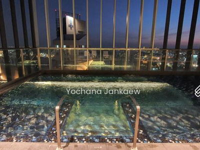 Park Origin Phrom Phong, Bangkok, Thailand Park Origin Phrom Phong, Bangkok, Thailand