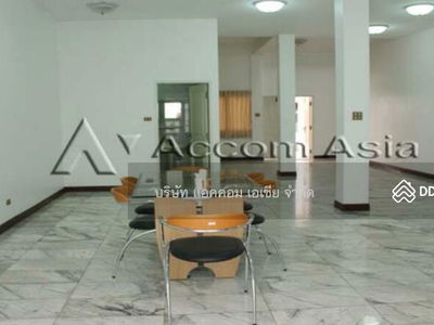 4 Bedrooms Townhouse for Rent in Sathorn, Bangkok near MRT Khlong Toei - MRT Lumphini 120058, Bangkok, Thailand 4 Bedrooms Townhouse for Rent in Sathorn, Bangkok near MRT Khlong Toei - MRT Lumphini 120058, Bangkok, Thailand