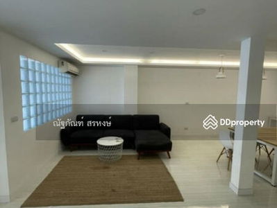 Townhome Soi Charoenjai (Soi Pridi Banomyong 31), Bangkok, Thailand Townhome Soi Charoenjai (Soi Pridi Banomyong 31), Bangkok, Thailand