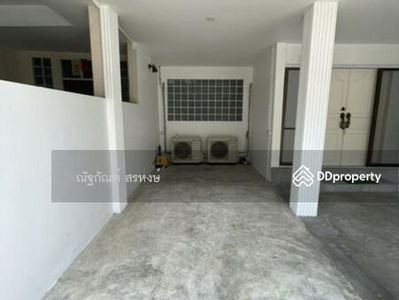 Townhome Soi Charoenjai (Soi Pridi Banomyong 31), Bangkok, Thailand Townhome Soi Charoenjai (Soi Pridi Banomyong 31), Bangkok, Thailand