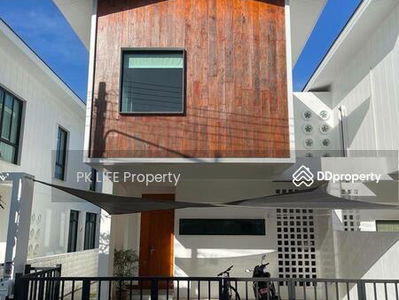 Gehäuse In Ban Chalong, Thailand Gehäuse In Ban Chalong, Thailand