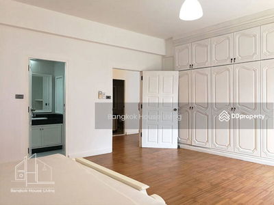 Arcadia Tower, Bangkok, Thailand Arcadia Tower, Bangkok, Thailand