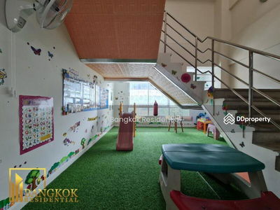 Chanarat Place - 3 Bedroom Apartment in Phrom Phong, Bangkok, Thailand Chanarat Place - 3 Bedroom Apartment in Phrom Phong, Bangkok, Thailand