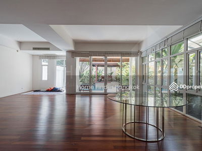 House in Sukhumvit 31, Bangkok, Thailand House in Sukhumvit 31, Bangkok, Thailand