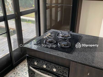 Spacious 4-Br House in Bang Kapi, Bangkok, Thailand Spacious 4-Br House in Bang Kapi, Bangkok, Thailand