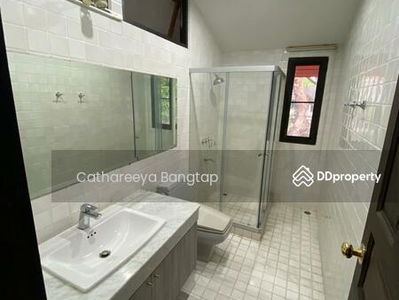 Spacious 4-Br House in Bang Kapi, Bangkok, Thailand Spacious 4-Br House in Bang Kapi, Bangkok, Thailand
