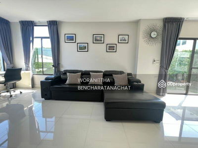 Manthana Lake Watcharapol, Bangkok, Thailand Manthana Lake Watcharapol, Bangkok, Thailand