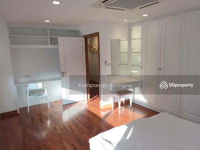 Acadamia Grand Tower, Bangkok, Thailand Acadamia Grand Tower, Bangkok, Thailand