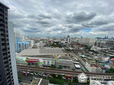 Onyx Phahonyothin, Bangkok, Thailand Onyx Phahonyothin, Bangkok, Thailand