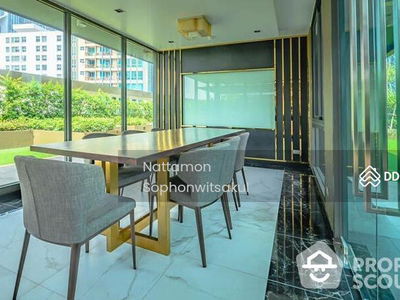 Altitude Define, Bangkok, Thailand Altitude Define, Bangkok, Thailand