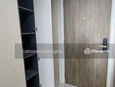 Lloyd Soonvijai-Thonglor, Bangkok, Thailand Lloyd Soonvijai-Thonglor, Bangkok, Thailand