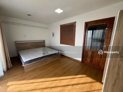 Country Complex Bangna, Bangkok, Thailand Country Complex Bangna, Bangkok, Thailand