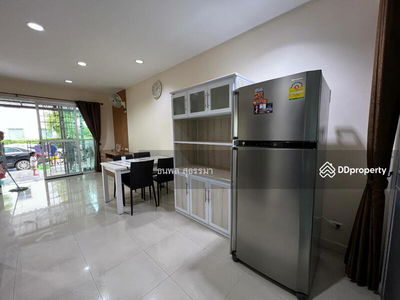 For rent, Baan Klang Muang Sathorn Taksin 1/ 3 bedrooms, 3 bathrooms / 20 square wah, 170 square meters, fully furnished, Bangkok, Thailand For rent, Baan Klang Muang Sathorn Taksin 1/ 3 bedrooms, 3 bathrooms / 20 square wah, 170 square meters, fully furnished, Bangkok, Thailand
