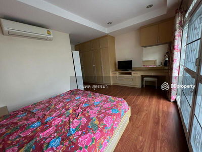 For rent, Baan Klang Muang Sathorn Taksin 1/ 3 bedrooms, 3 bathrooms / 20 square wah, 170 square meters, fully furnished, Bangkok, Thailand For rent, Baan Klang Muang Sathorn Taksin 1/ 3 bedrooms, 3 bathrooms / 20 square wah, 170 square meters, fully furnished, Bangkok, Thailand