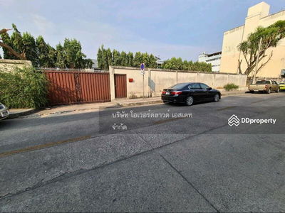 Land for rent Phra Khanong Sukhumvit, Bangkok, Thailand Land for rent Phra Khanong Sukhumvit, Bangkok, Thailand