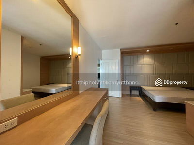 Charoenjai Place, Bangkok, Thailand Charoenjai Place, Bangkok, Thailand