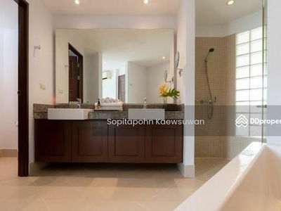 Merlin Tower Condominium, Bangkok, Thailand Merlin Tower Condominium, Bangkok, Thailand