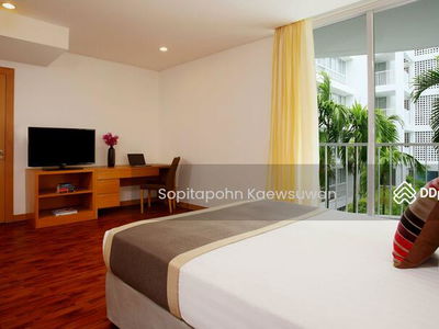 Ekamai Gardens, Bangkok, Thailand Ekamai Gardens, Bangkok, Thailand