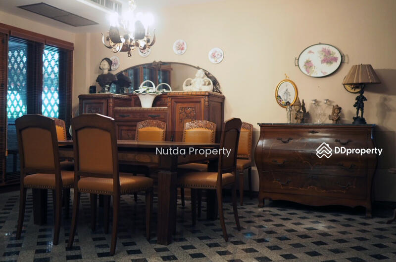 Townhome Sukhumvit 50, Bangkok