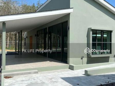 Gehäuse In Ban Ratsada, Thailand Gehäuse In Ban Ratsada, Thailand