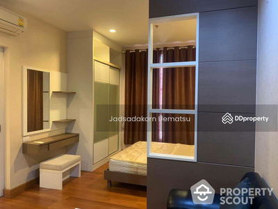 Ivy Sathorn 10, Bangkok, Thailand Ivy Sathorn 10, Bangkok, Thailand