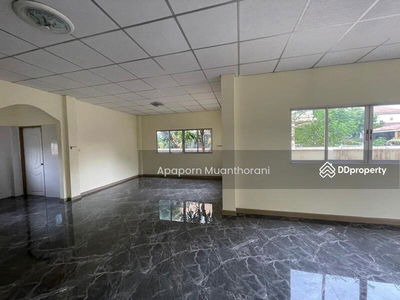 Nichakorn Village, Nakhon Pathom, Thailand Nichakorn Village, Nakhon Pathom, Thailand