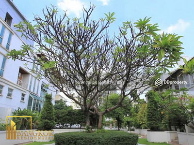 Townhouse in Compound, Bangkok, Thailand Townhouse in Compound, Bangkok, Thailand