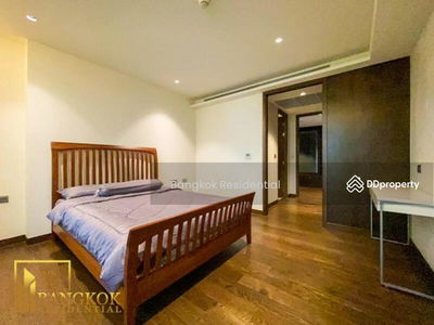 Supreme Legend Nanglinchi-Rama 3, Bangkok, Thailand Supreme Legend Nanglinchi-Rama 3, Bangkok, Thailand