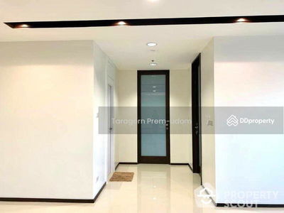 Central City East Tower, Bangkok, Thailand Central City East Tower, Bangkok, Thailand