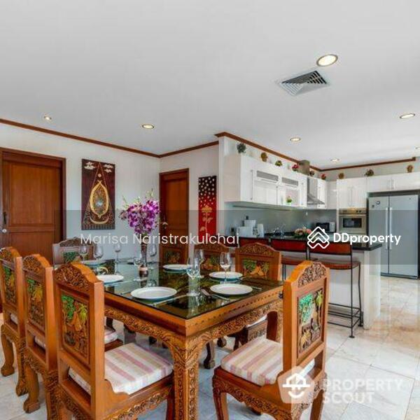 Surin Sabai, Phuket, Thailand Surin Sabai, Phuket, Thailand