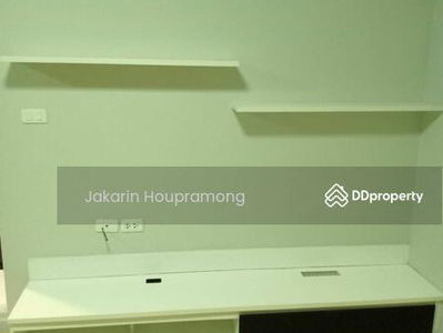 Dcondo Charan-Bang Khun Non, Bangkok, Thailand Dcondo Charan-Bang Khun Non, Bangkok, Thailand