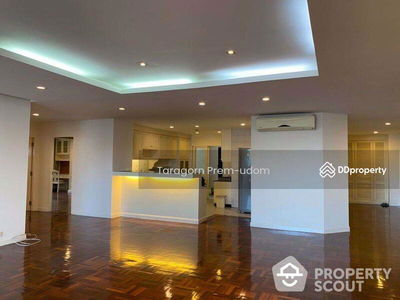 The Habitat Sukhumvit 53, Bangkok, Thailand The Habitat Sukhumvit 53, Bangkok, Thailand