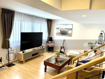 Townhouse on Pattanakarn 32, Bangkok, Thailand Townhouse on Pattanakarn 32, Bangkok, Thailand