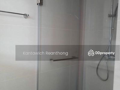 Park Origin Phrom Phong, Bangkok, Thailand Park Origin Phrom Phong, Bangkok, Thailand