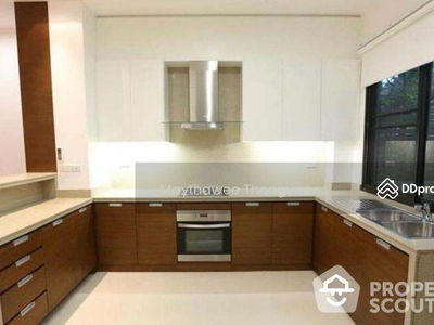 Spacious 4-Bedroom House, Bangkok, Thailand Spacious 4-Bedroom House, Bangkok, Thailand