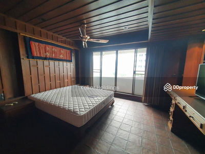 Diamond Tower, Bangkok, Thailand Diamond Tower, Bangkok, Thailand