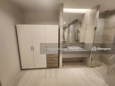 Issara Collection Sathorn, Bangkok, Thailand Issara Collection Sathorn, Bangkok, Thailand