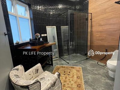 Gehäuse In Ban Chalong, Thailand Gehäuse In Ban Chalong, Thailand